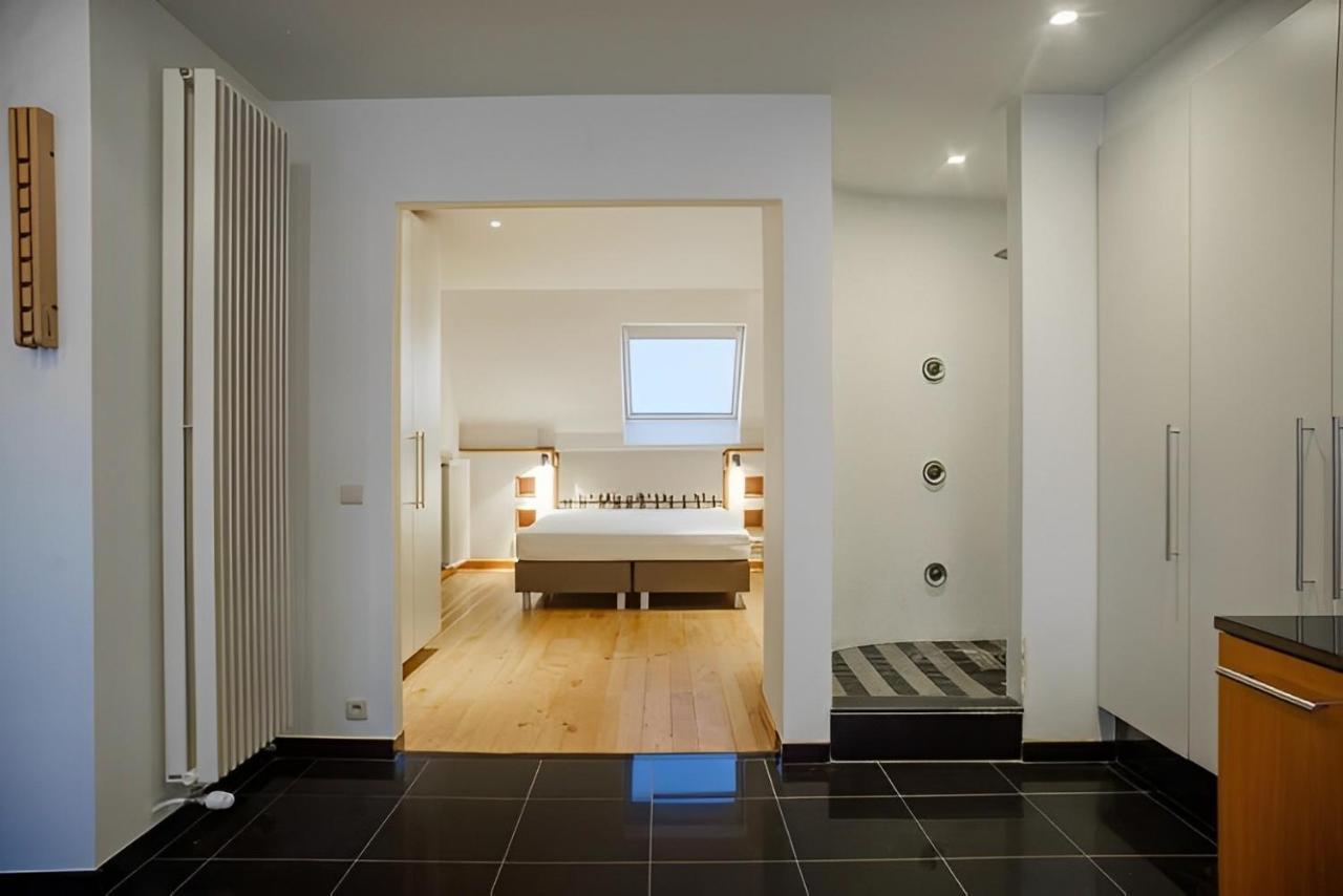 Big And Comfortable Triplex In Knokke Esterno foto