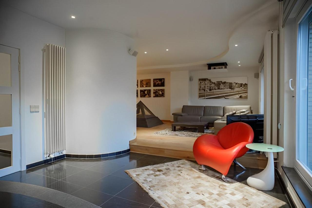 Big And Comfortable Triplex In Knokke Esterno foto