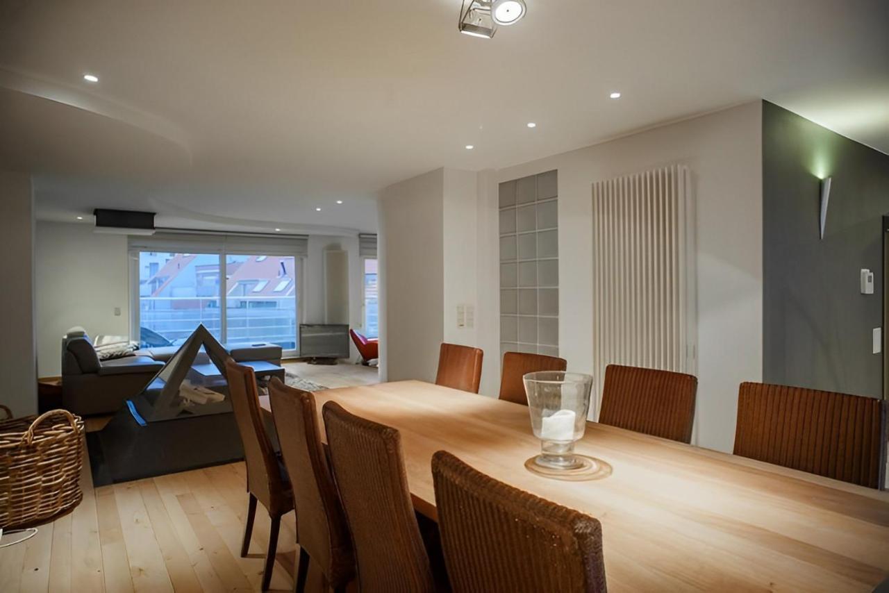 Big And Comfortable Triplex In Knokke Esterno foto