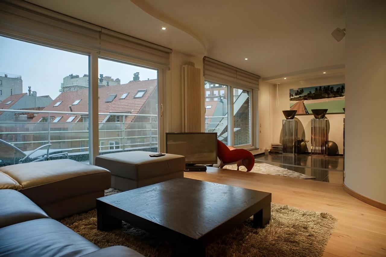 Big And Comfortable Triplex In Knokke Esterno foto