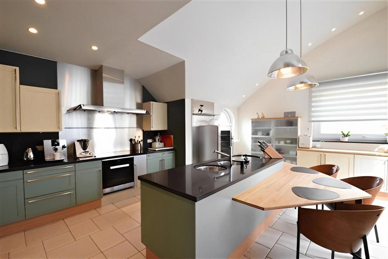 Big And Comfortable Triplex In Knokke Esterno foto